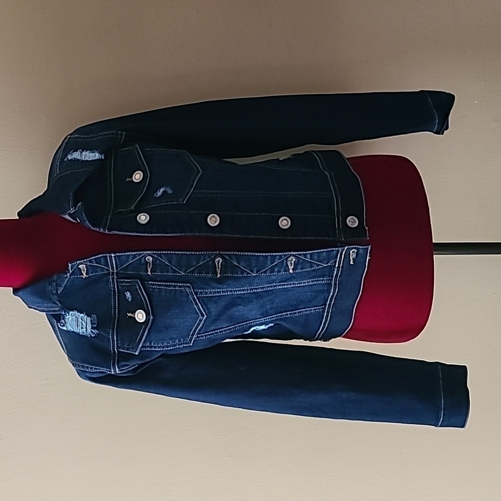 Jean jacket Brand: wax Jean Color: blue Size: medium. "R: